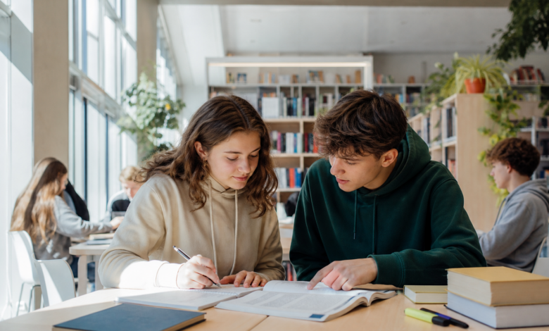 Apprendimento autonomo e tutoring: l’esperienza dell’IC 3 di Modena nella Biblioteca dell’Innovazione